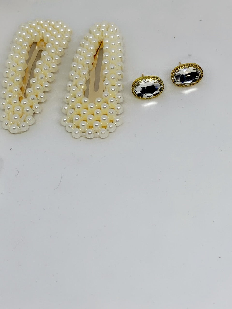 PEARL CLIPS